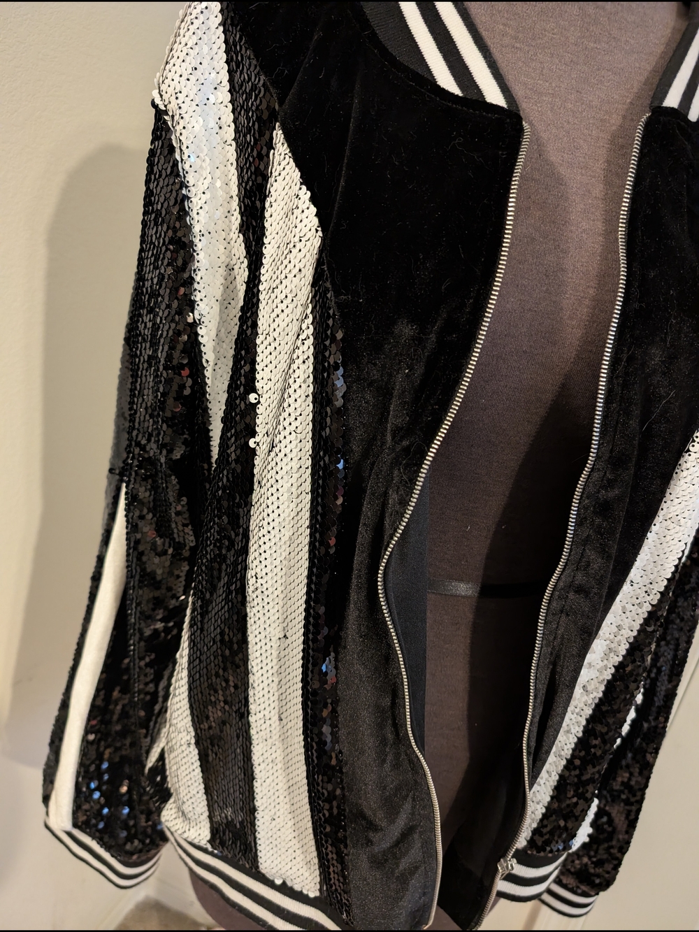 Adore Black & White Sequin Bomber Jacket - Women's Size XL - Picture 3 of 9